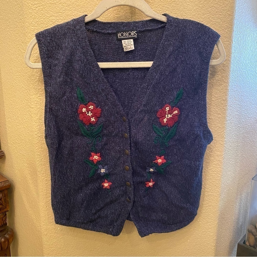 Vintage HONORS Blue Ramie Blend Floral Embroidery Buttoned Knit Vest Size Small
